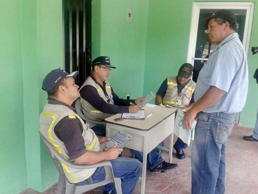 Certifican a 2,800 operarios del transporte