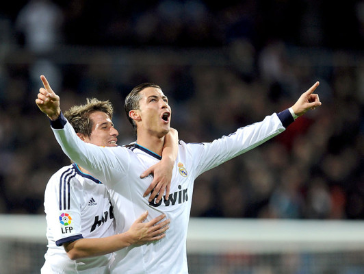 Van Persie desafía a su predecesor Cristiano Ronaldo