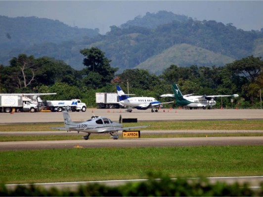 Rehabilitan aeropuerto de San Pedro Sula tras fallas de comunicación