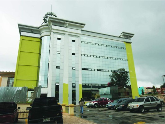 Honduras: Confirman despido de al menos 120 empleados del Inprema