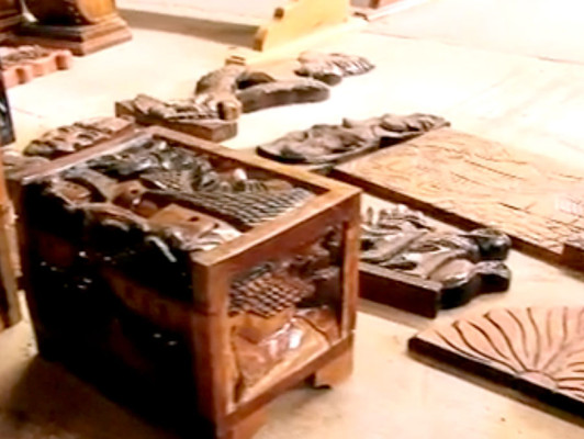 Conozca el tallado de madera con Tierra Adentro