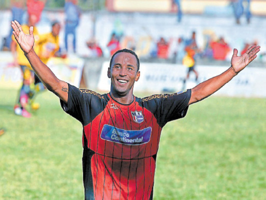 Savio mete presión al vencer al Real España