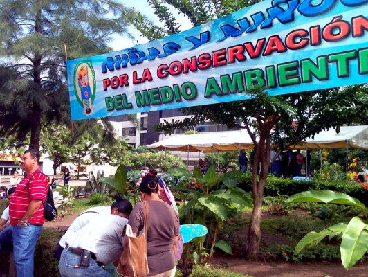 Tegucigalpa se pinta de verde en el Día del Medio Ambiente
