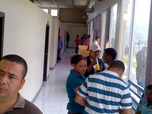 Suspenden a personal de la DNIC