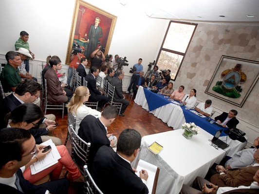 Medios claman por respeto a la libertad de expresión en Honduras