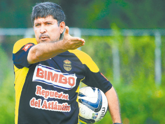 Treviño: 'Solo en Honduras paran la Liga”