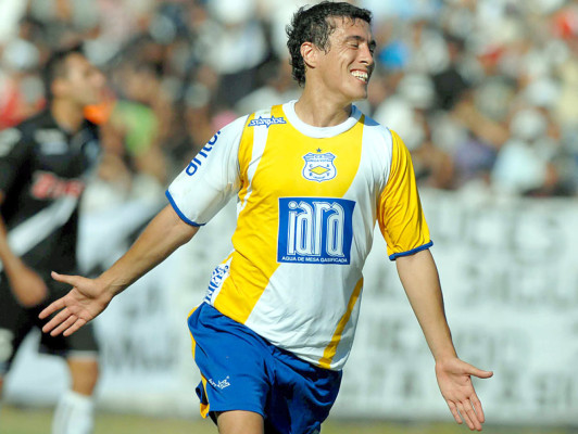 Motagua ficha delantero uruguayo que ha marcado 11 goles en 5 años