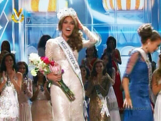 Venezuela es coronada Miss Universo 2013