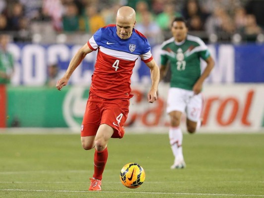 EE UU y México empatan 2-2 en intenso amistoso