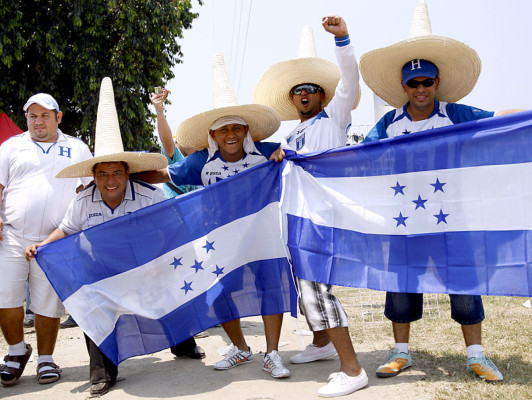 FOTOGALERÍA: El color del Honduras-México