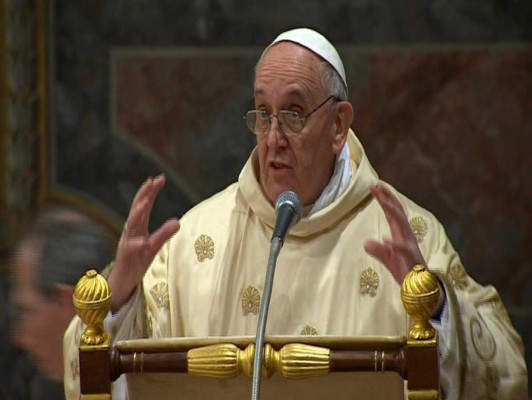 El papa Francisco apoya conciliación en Ruanda