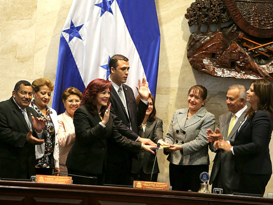 Miembros del Consejo de la Judicatura juran ante el CN