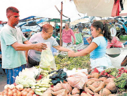 Impuesto a la comida generará 4,000 millones
