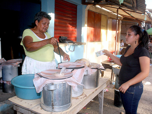 El Chilate, bebida de los mayas que consume la población sureña