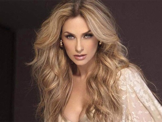 El bikini de infarto de Aracely Arámbula