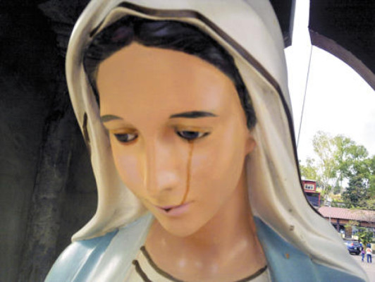 ¡La Virgen María Reina de la Paz vuelve a llorar!