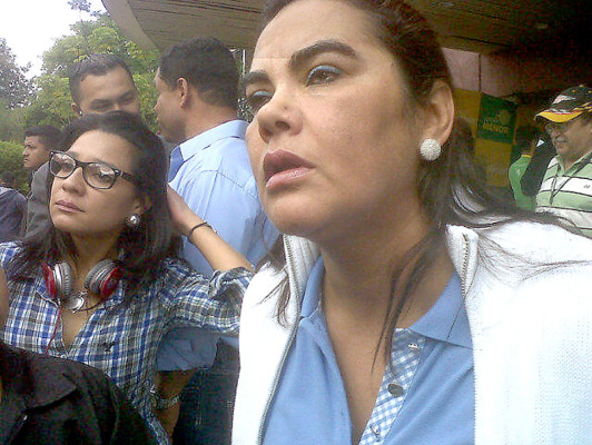 Precandidatos votan en la capital de Honduras