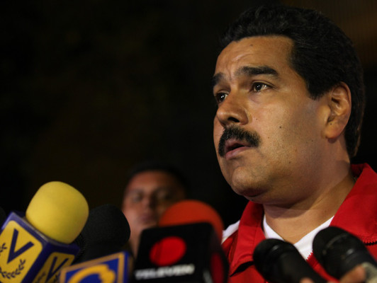 Maduro dice que Chávez pudo influir en elección papal