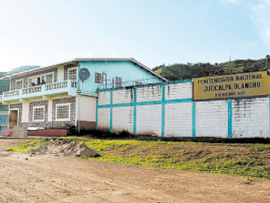 Alcaldías de Olancho suplen necesidad de penal