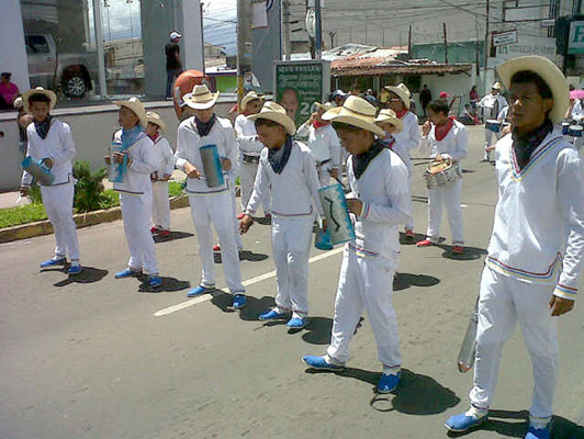 Alegría, belleza y y ritmo para la capital