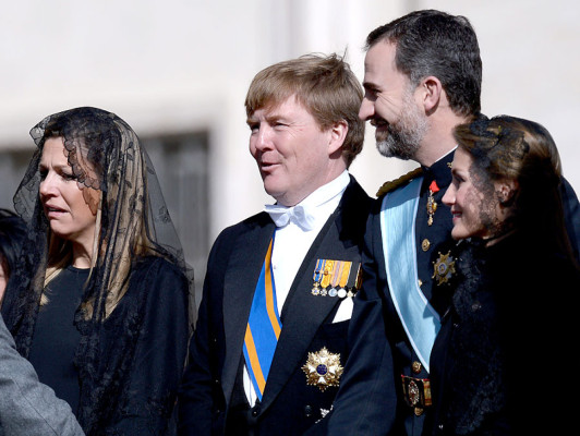 Papa Francisco inicia su era pontificia por los pobres