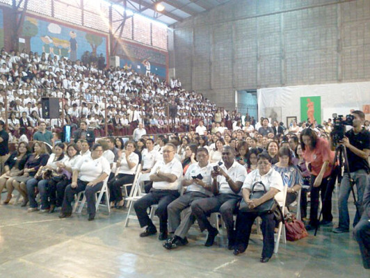 Gobierno de Honduras conmemora hoy los 200 días de clase