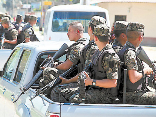 Rectora pide analizar operativos militares