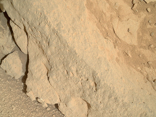 Curiosity halla evidencia de agua dulce en Marte