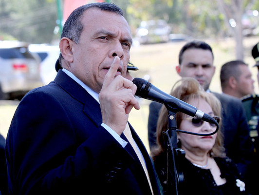 El presidente de Honduras denuncia ahora una conspiración en su contra
