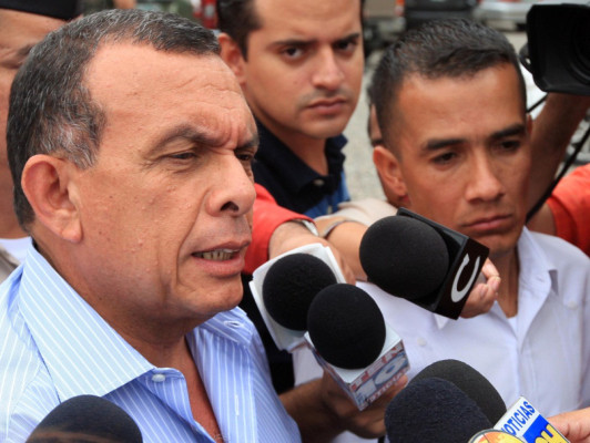 ¿A quién dejó Lobo al mando del gobierno?