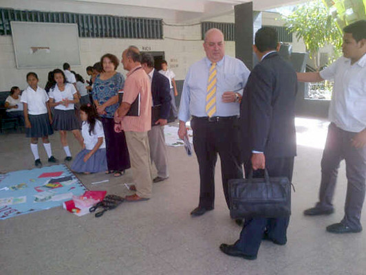 Director destituido ingresa al Central Vicente Cáceres