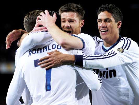 Real Madrid humilla al Barça en el Camp Nou