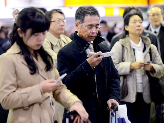 Violento terremoto en noreste de Japón, 10 heridos y pocos daños