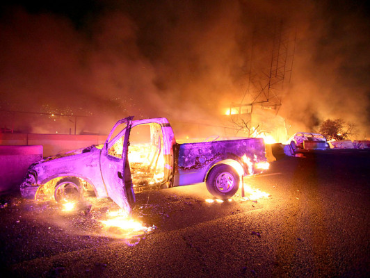 México: Al menos 20 muertos al explotar camión de gas