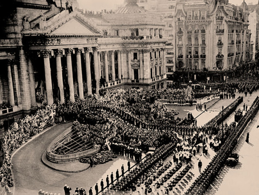 Los 16 funerales que movilizaron masas