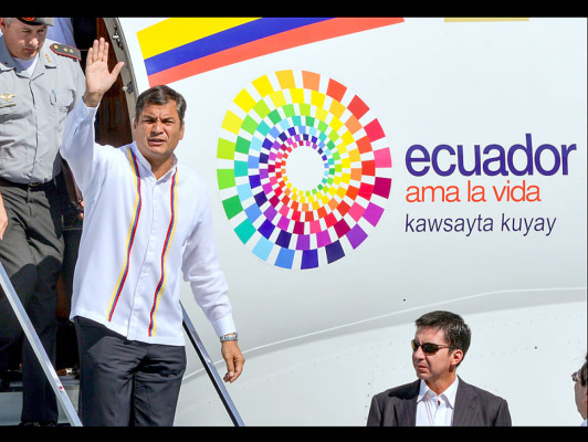 Chávez está 'con gran ánimo', dice presidente de Ecuador