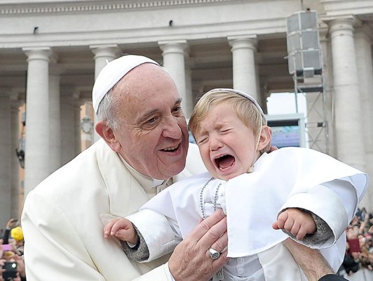 El tierno imitador del papa Francisco