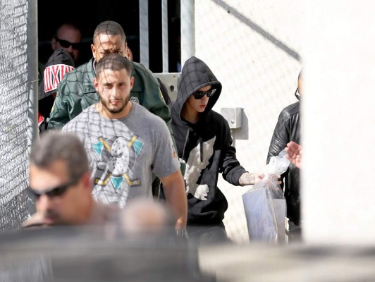 Arrestan Justin Bieber por conducir ebrio