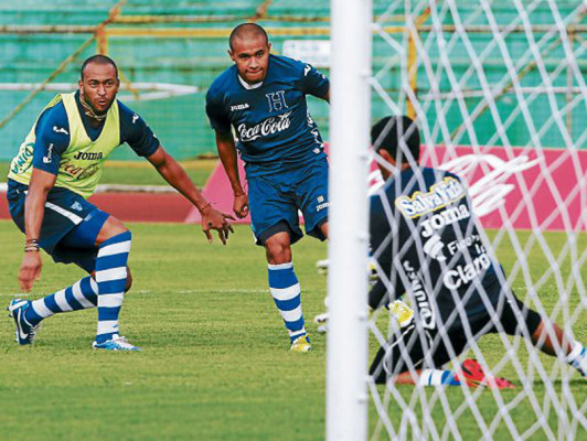 Rojas revela el plan de Honduras: 'A dejar rojos esos cheles”