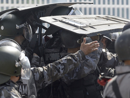 FOTOS: Violentos enfrentamientos previo al España-Italia