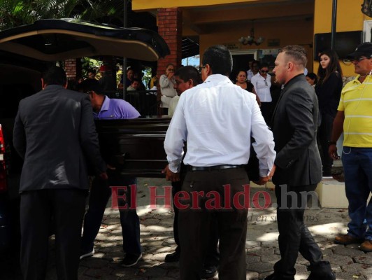 FOTOS: Emotivo adiós a universitario que murió en asalto en la Kennedy