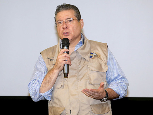 Capacitan a miembros de mesas electorales