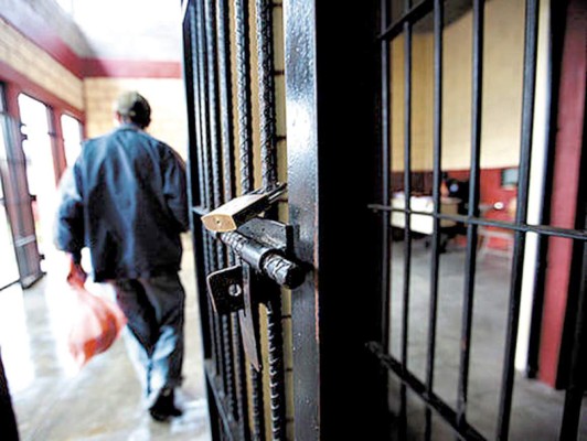 Expresidente 'Pepe' Lobo concedió 74 indultos