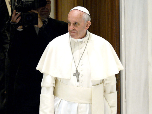 El Papa celebró su primera misa en español