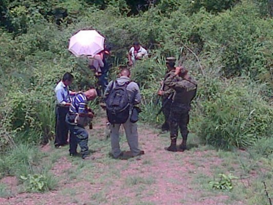 Hallan cadáver de menor semienterrado en La Cañada