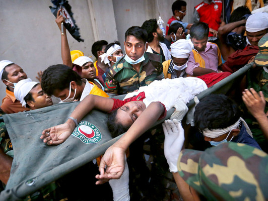 A más de 230 sube la cifra de víctimas en Bangladesh