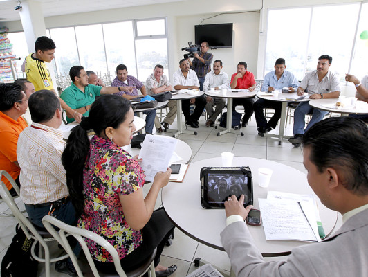 Gobierno condiciona diálogo con maestros