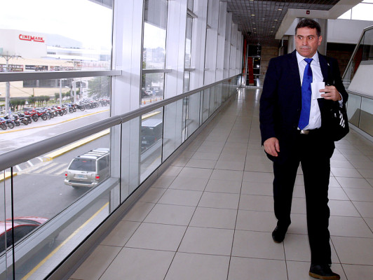 Selección de Honduras viaja a EE UU para amistoso con Perú