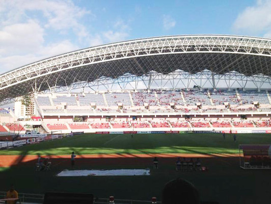 Final Honduras-Costa Rica en un vacío estadio Nacional