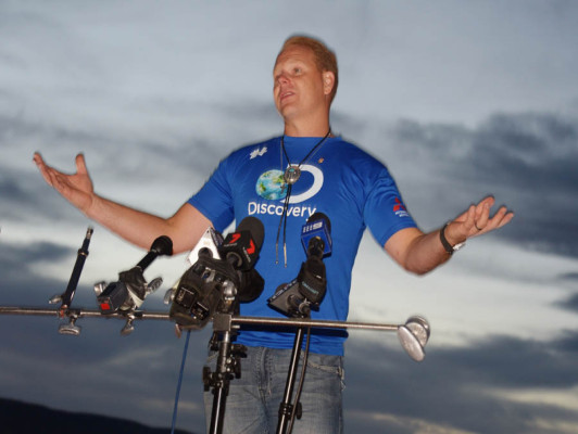 Nik Wallenda rompe récord al caminar en cuerda sobre el Gran Cañón